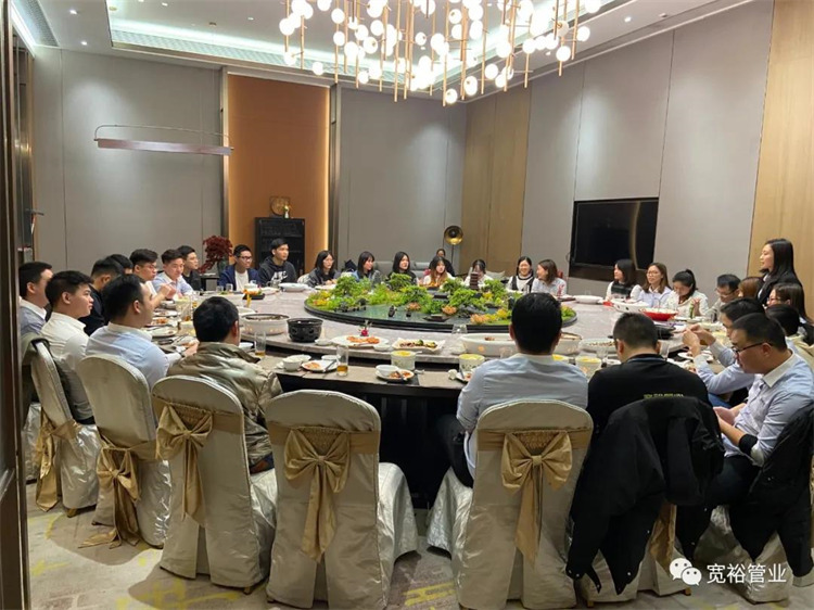 ▲濟濟一堂，不亦樂乎